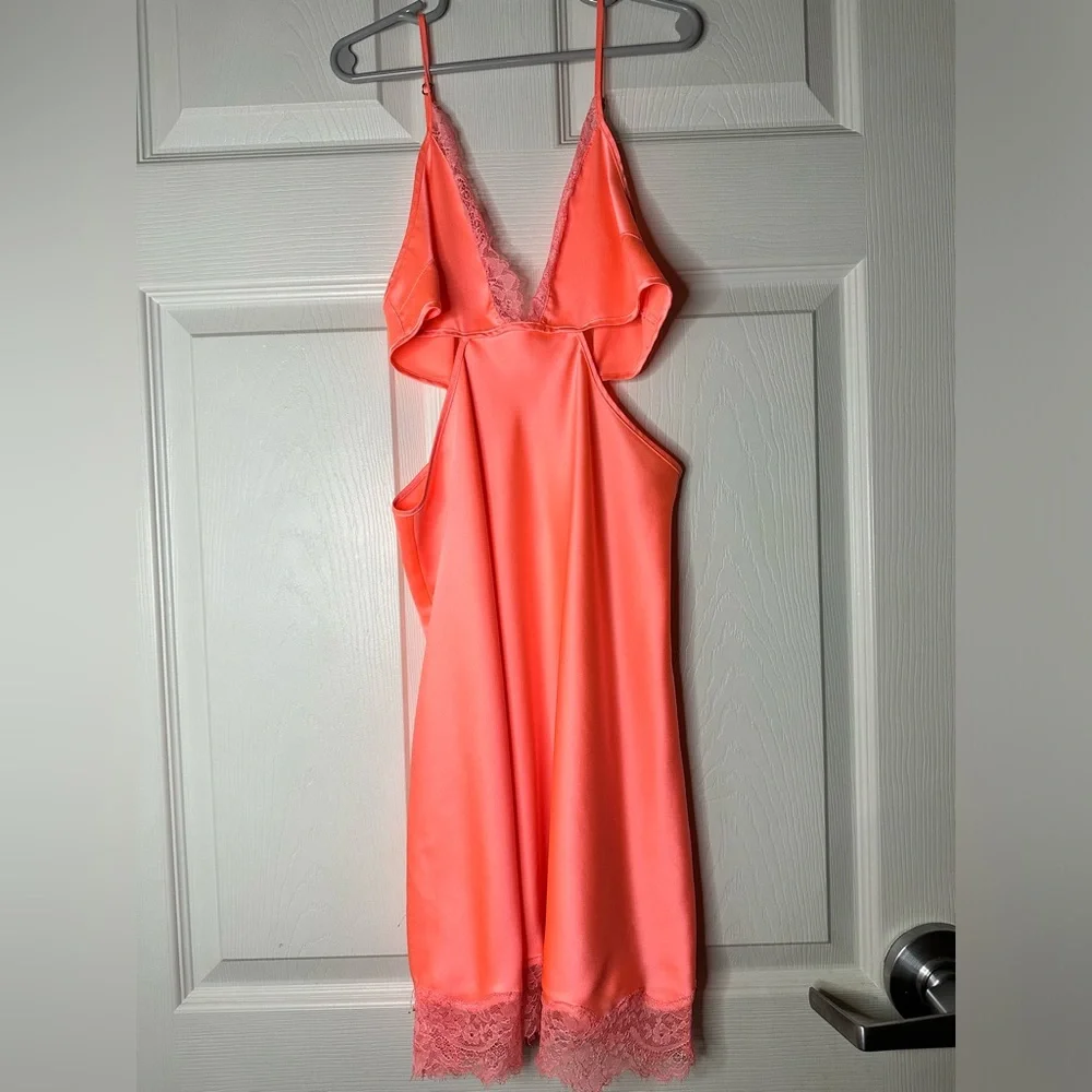 Victorias Secret Women’s Coral Slip Dress - Picture 8 of 9